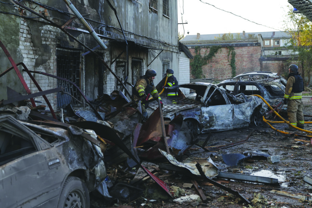Russian strikes on Ukraine kill 4, wound 70